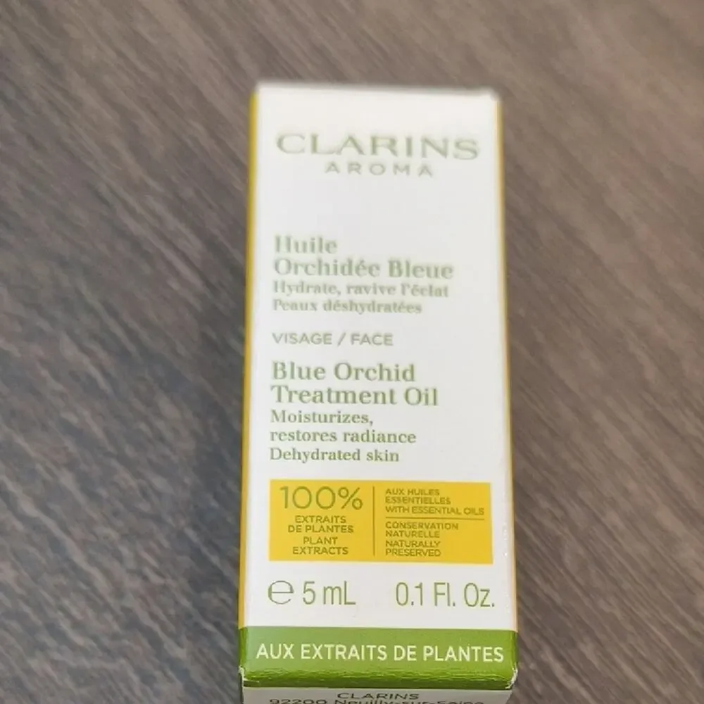 Clarins set includes